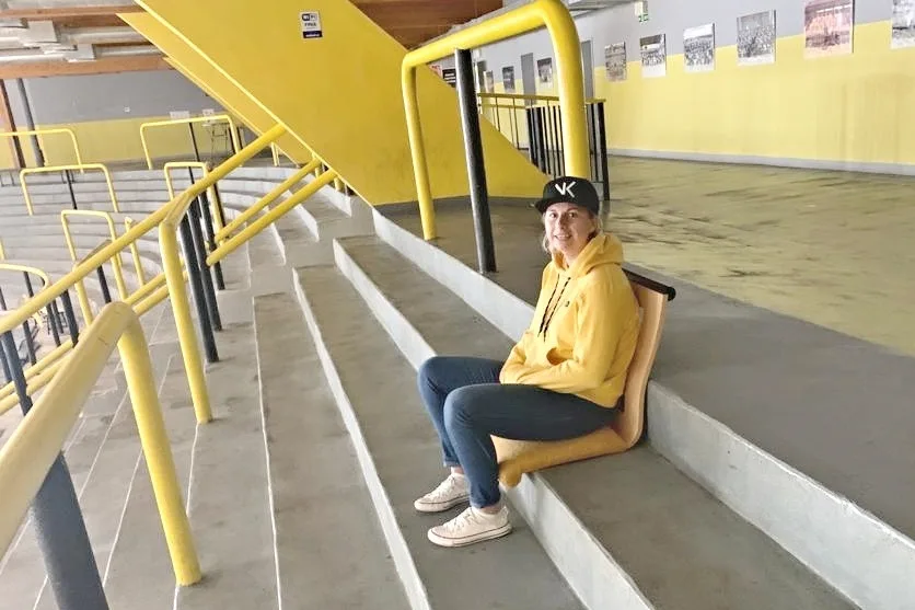 Kapacitu stadionu v Sokolově pomohla zvýšit divadelní sedadla