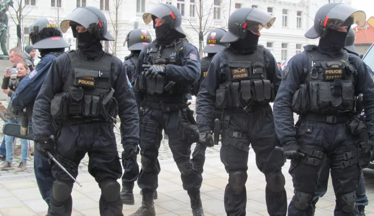 policie zásahovka