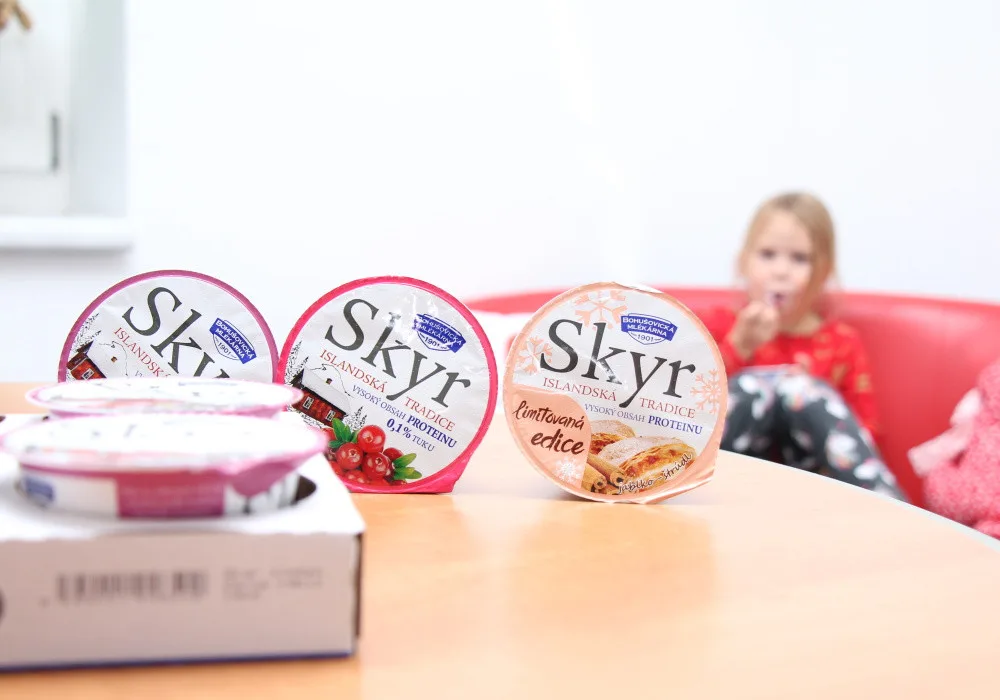 Islandská tradice v českých domovech. SKYR Bohušovické mlékárny zasytí, potěší a osladí vám den. A venku má novou zimní edici!