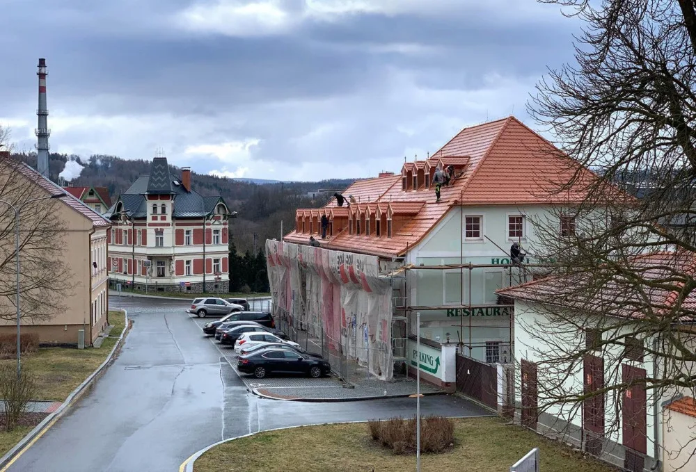 Objekt Myslivny v Ostrově bude přestavěn na bytový dům.