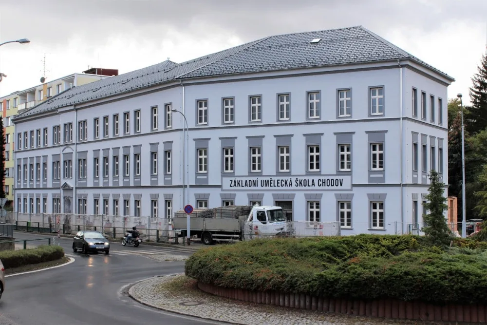 Rekonstrukce umělecké školy je ve skluzu, dodavatele zasáhla pandemie