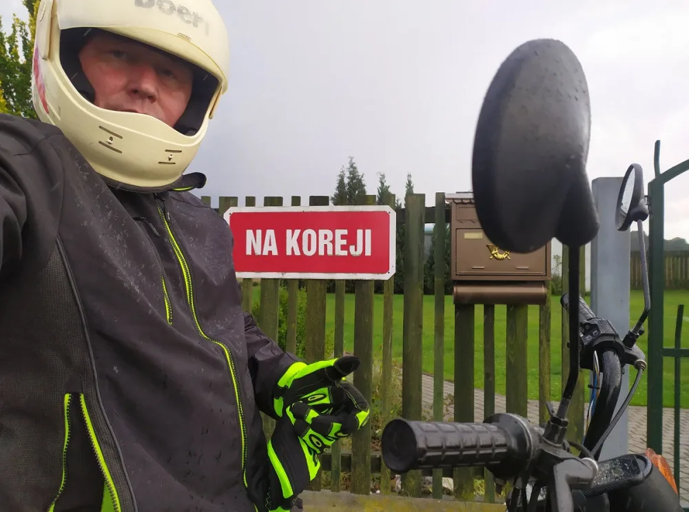 Světoběžník projel na motorce skoro celý svět, přitom nepřekročil hranice republiky
