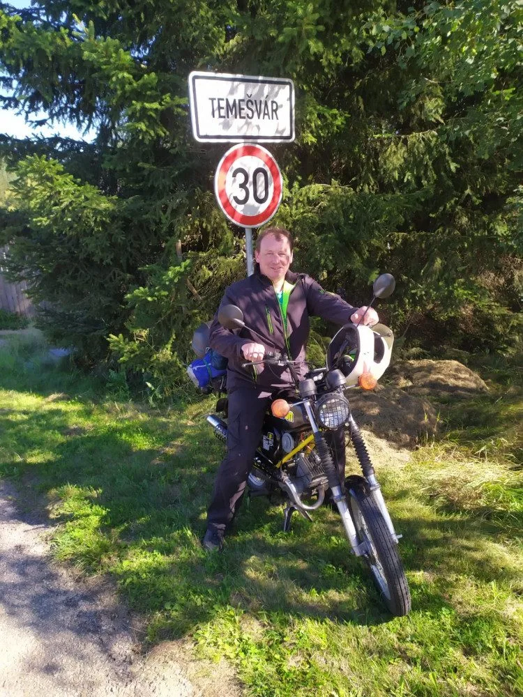 Světoběžník projel na motorce skoro celý svět, přitom nepřekročil hranice republiky