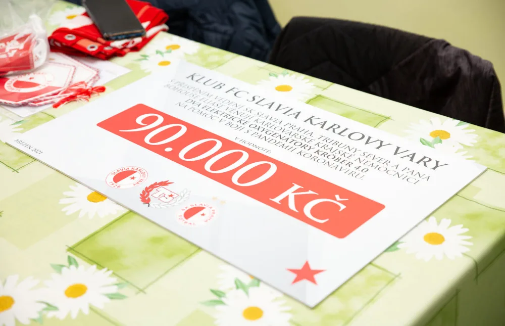 Fanoušci fotbalové Slavie kupovali virtuální pohárové vstupenky, klub peníze daroval nemocnici