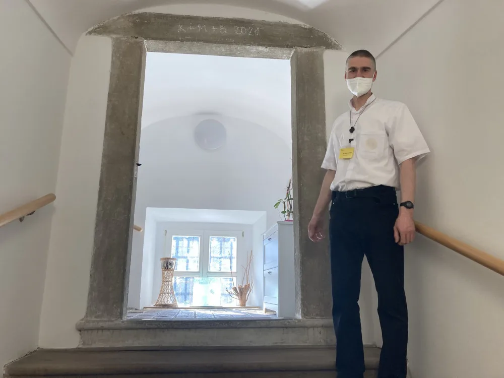 Jiří Javůrek vchází za pacienty