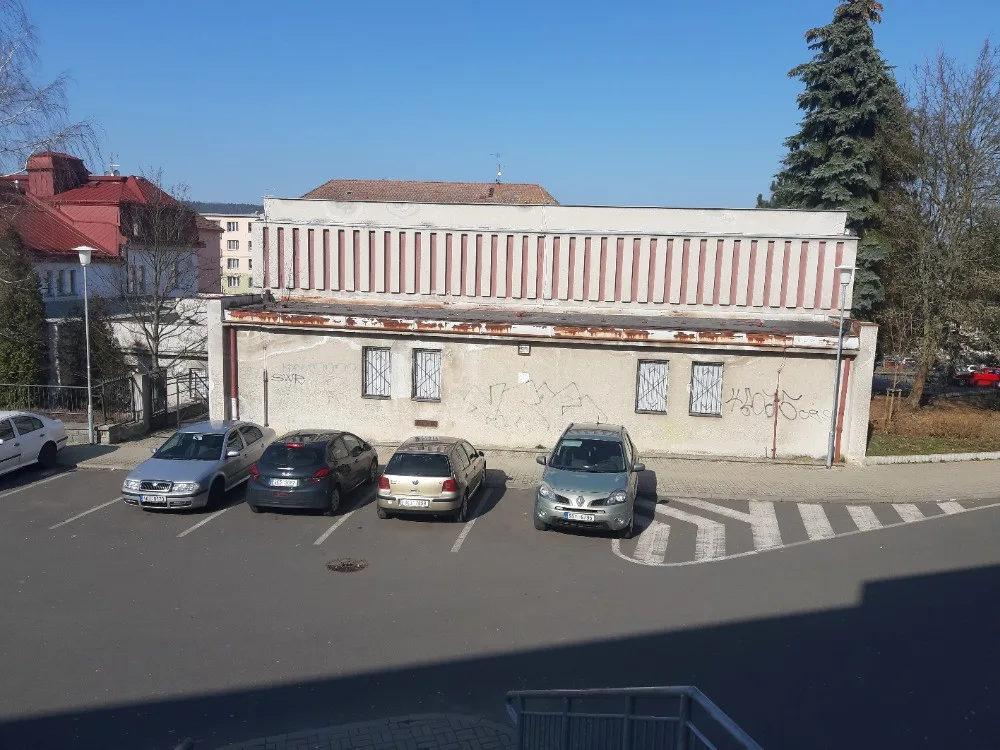 Budovu kina ve Staré Roli čeká demolice. 