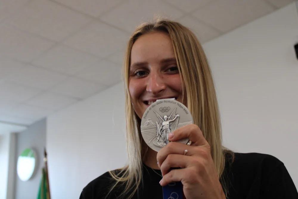 Stříbrná olympionička Vondroušová dostala plaketu města v rodném Sokolově