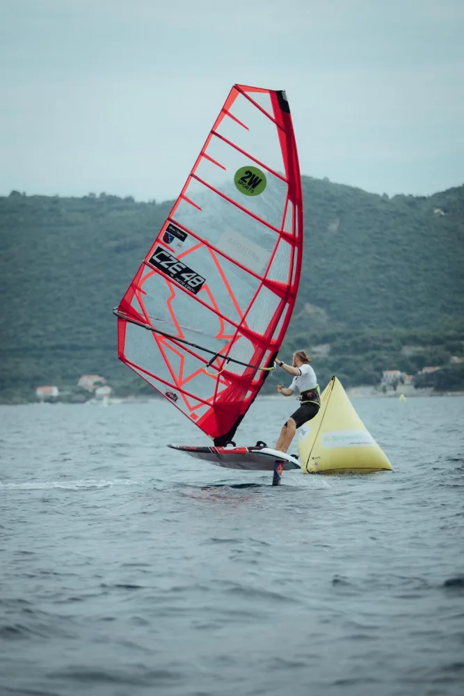 Doufám, že se windsurfing do povědomí veřejnosti opět vrátí, přeje si šampion Petr Čech