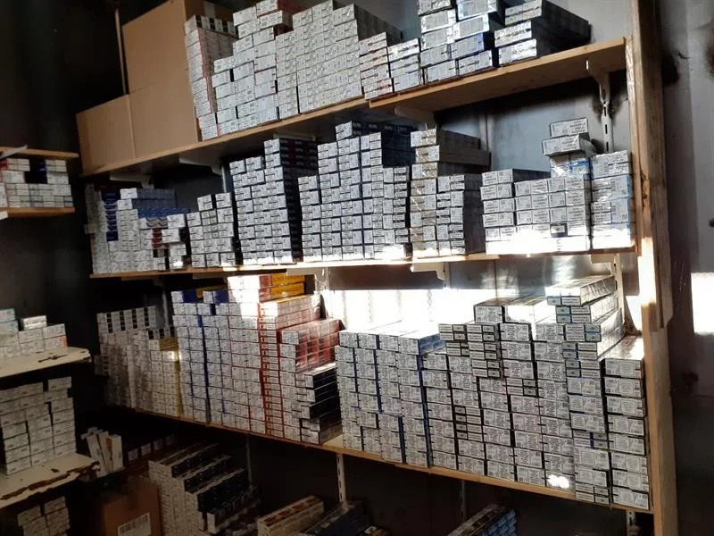 Karlovarští celníci našli při kontrolách alkohol bez dokladů a neznačený tabák