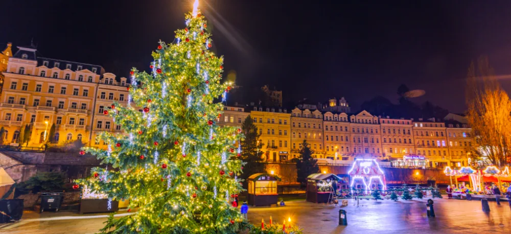 Karlovy Vary vánoční stánky odvezou, Cheb zachová alespoň akce pro děti a charitu
