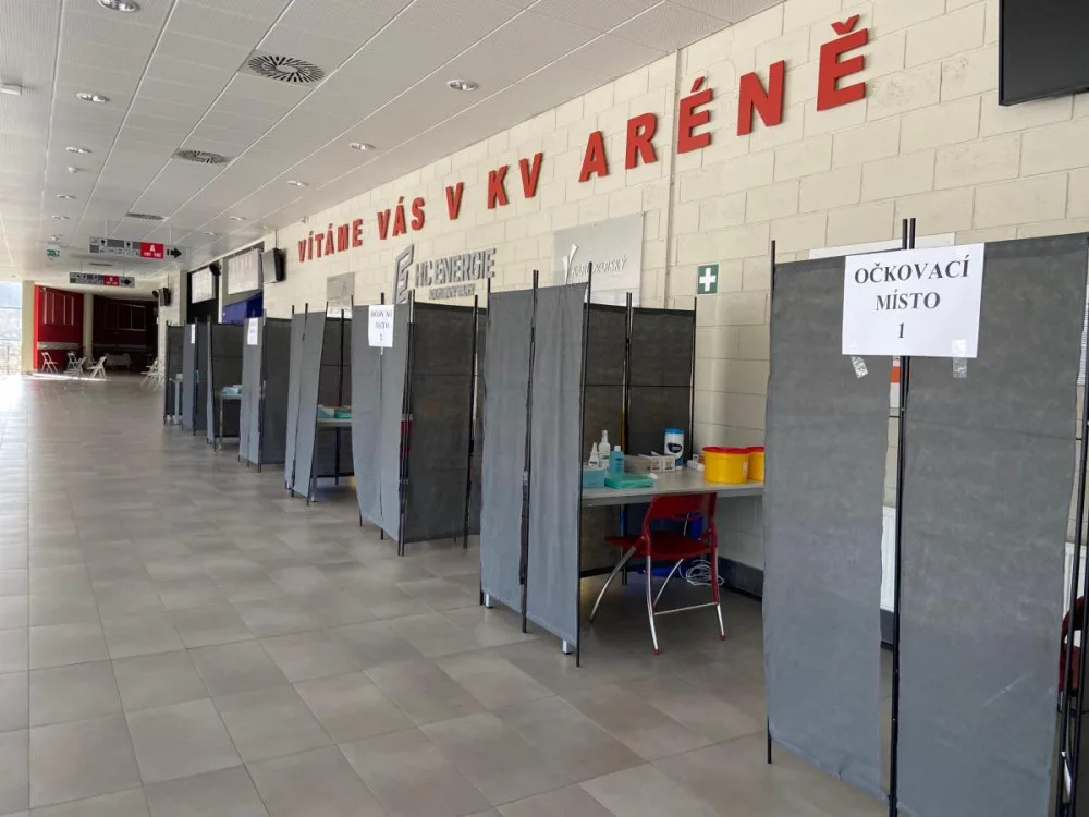 V KV Areně funguje opět očkovací centrum, kapacitu má až 1500 očkovaných