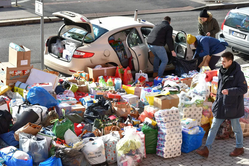 V Sokolově mladý ruský lékař organizuje sbírku pro Ukrajinu