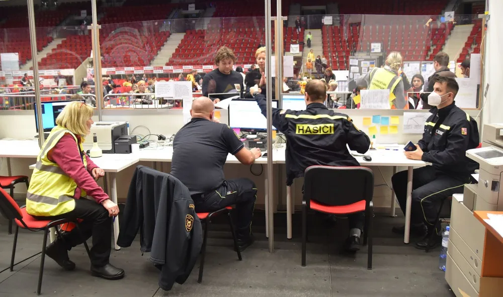 Karlovarský kraj zvládá řešit uprchlickou krizi díky maximálnímu nasazení všech týmů