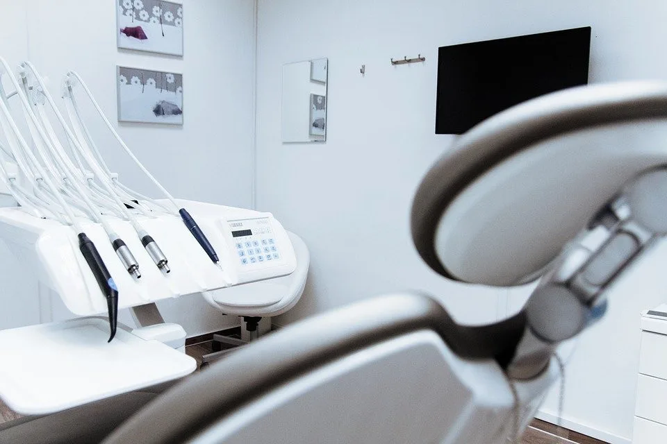 Karlovarský kraj podpoří vznik zubní ordinace v Jáchymově, dostane 600 tisíc korun