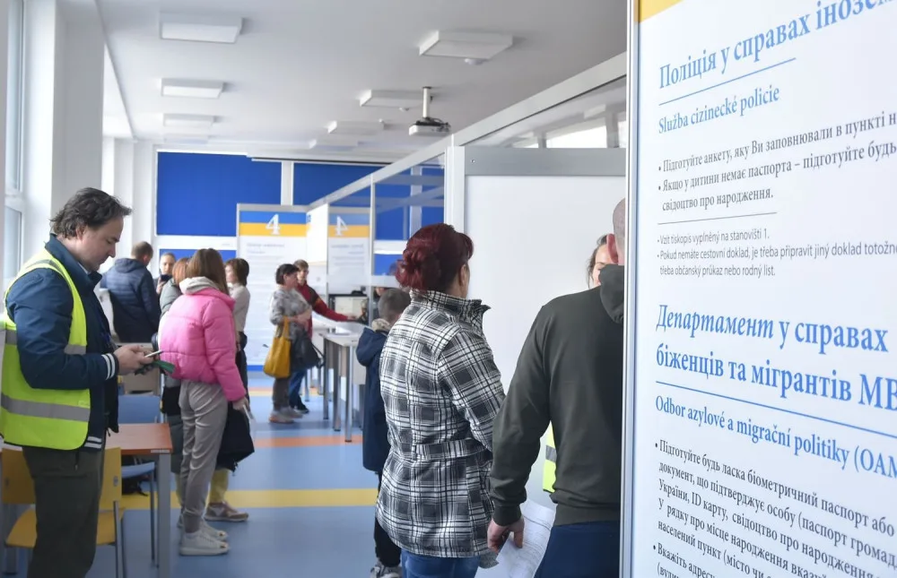 Tísícovce uprchlíků skončí v Karlovarském kraji bydlení, kraj pro ně hledá nové