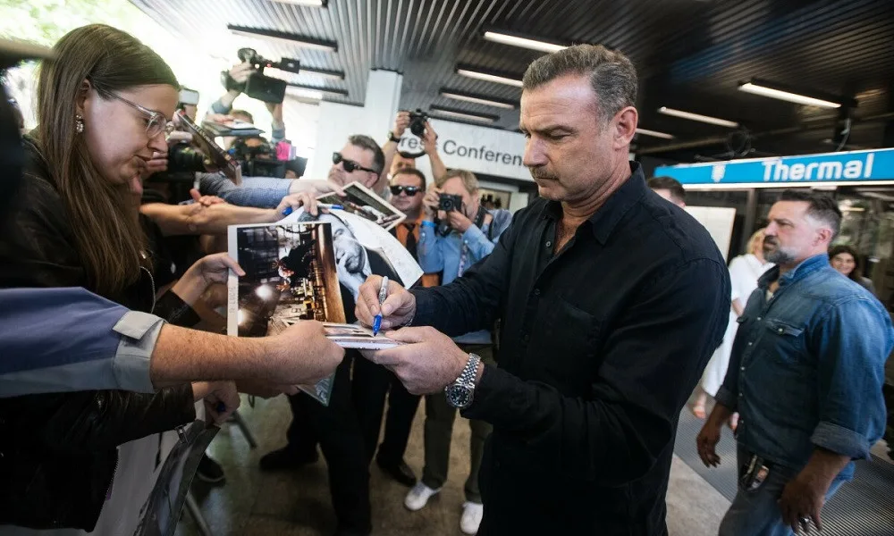 Americký herec Liev Schreiber pomáhá Ukrajině, zemi svých předků