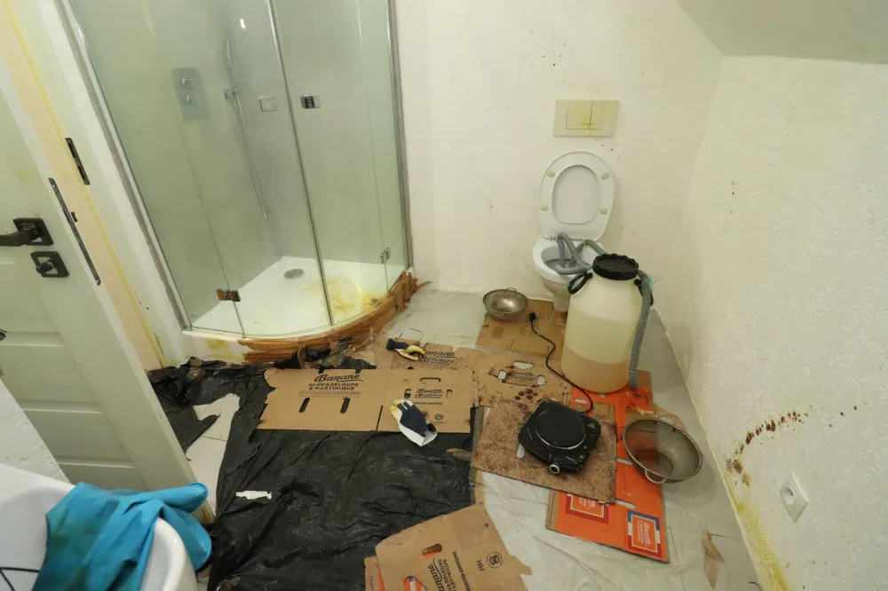 Policie při operaci KOZEL II. odhalila u Chebu laboratoř na výrobu stovek kilogramů metamfetaminu