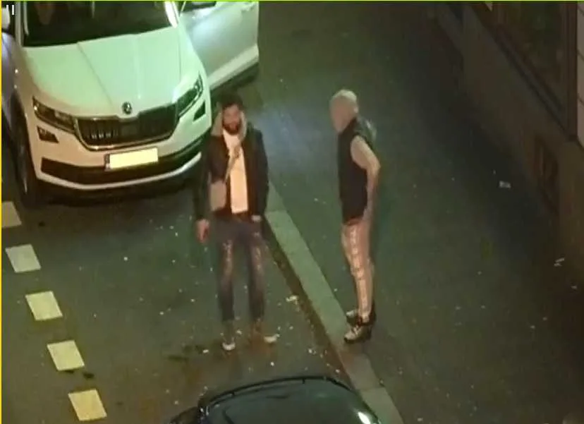 Policisté hledají svědky potyčky v Karlových Varech