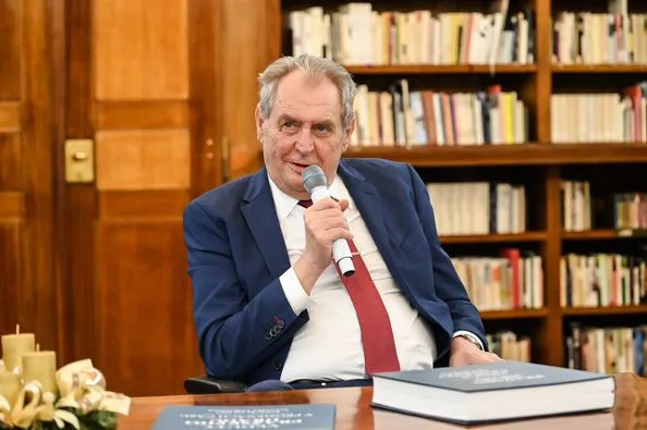 Miloš Zeman je zatím jediným přímě zvoleným prezidentem