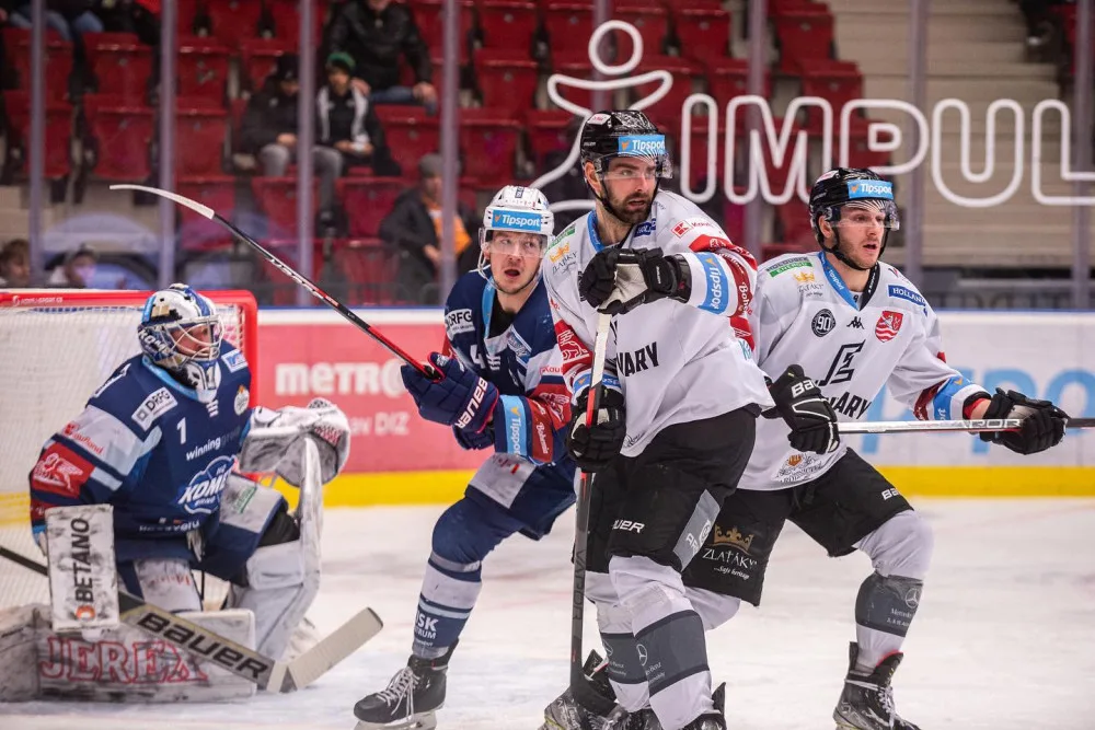 Karlovy Vary přetlačily Kometu a odsunuly Brno do suterénu extraligy