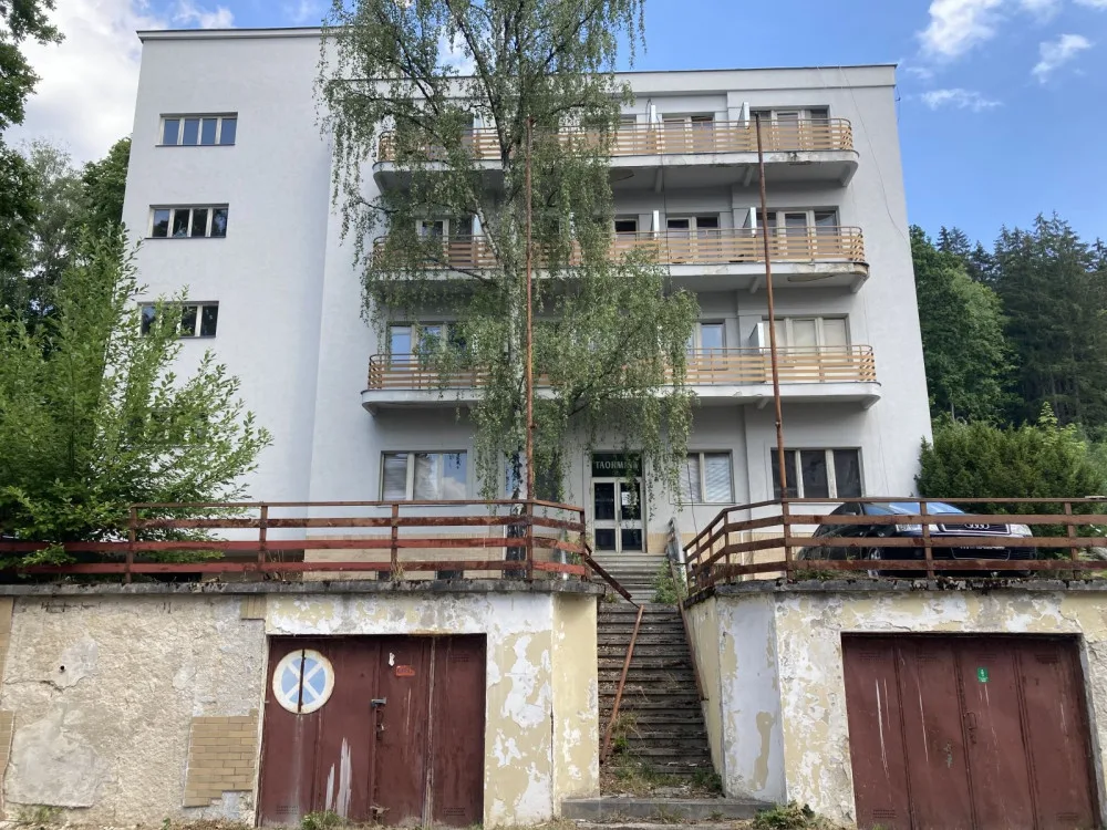 Mariánské Lázně nabídnou k prodeji chátrající vilu Taormina