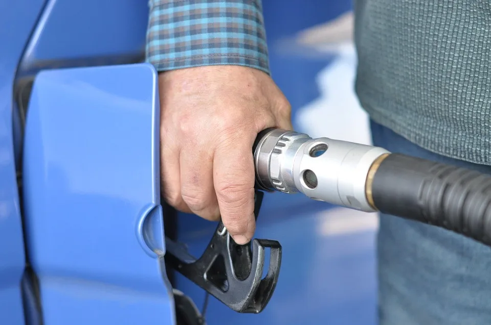 Pohonné hmoty v kraji potichu zlevňují. Motoristé ušetří haléře