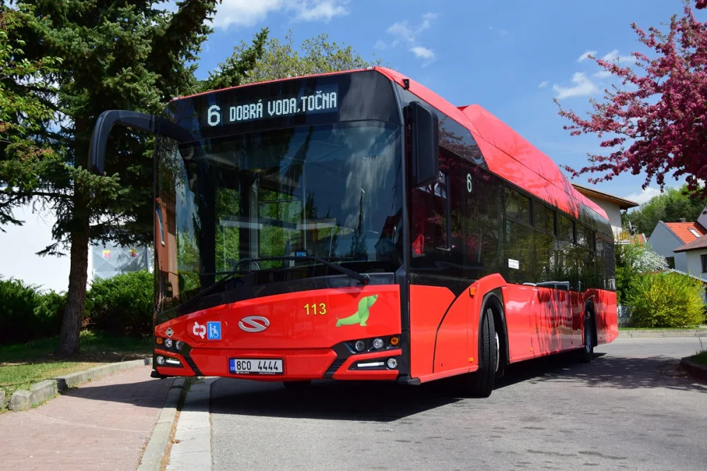 S novými autobusy na CNG přibudou v Karlovarském kraji i čerpací stanice