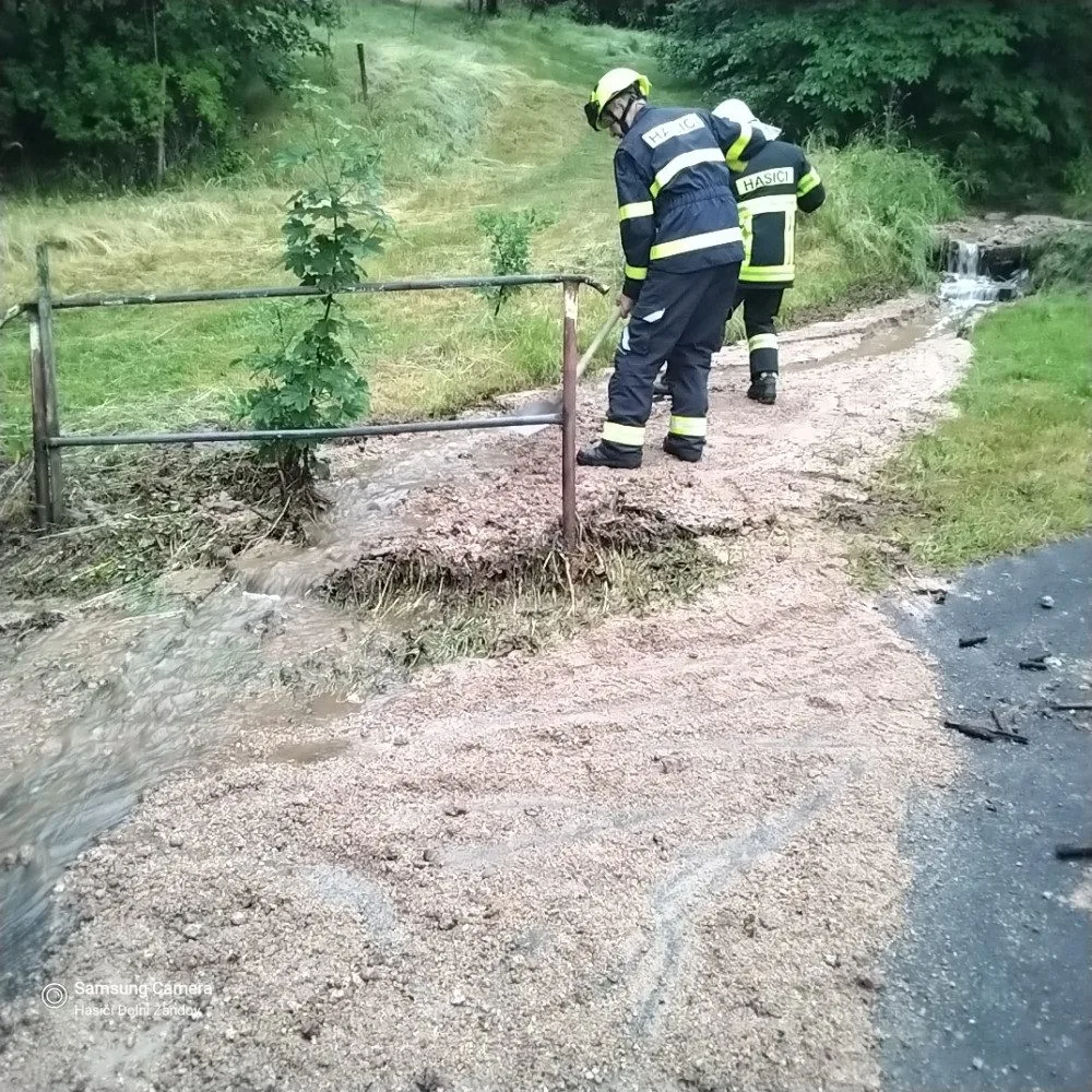 Očekávaná bouře na západ Čech naštěstí neudeřila plnou silou. Meteorologové vysvětlují, proč se výstraha nenaplnila