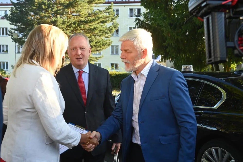 V Karlovarském kraji byl u začátku školního rok i prezident Petr Pavel, začal v Bukovanech
