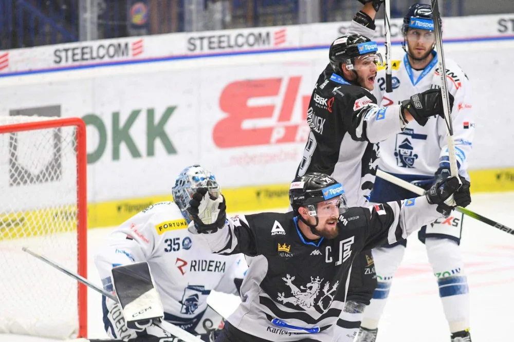 Hokejisté Karlových Varů rozstříleli favorizované Vítkovice 6:2