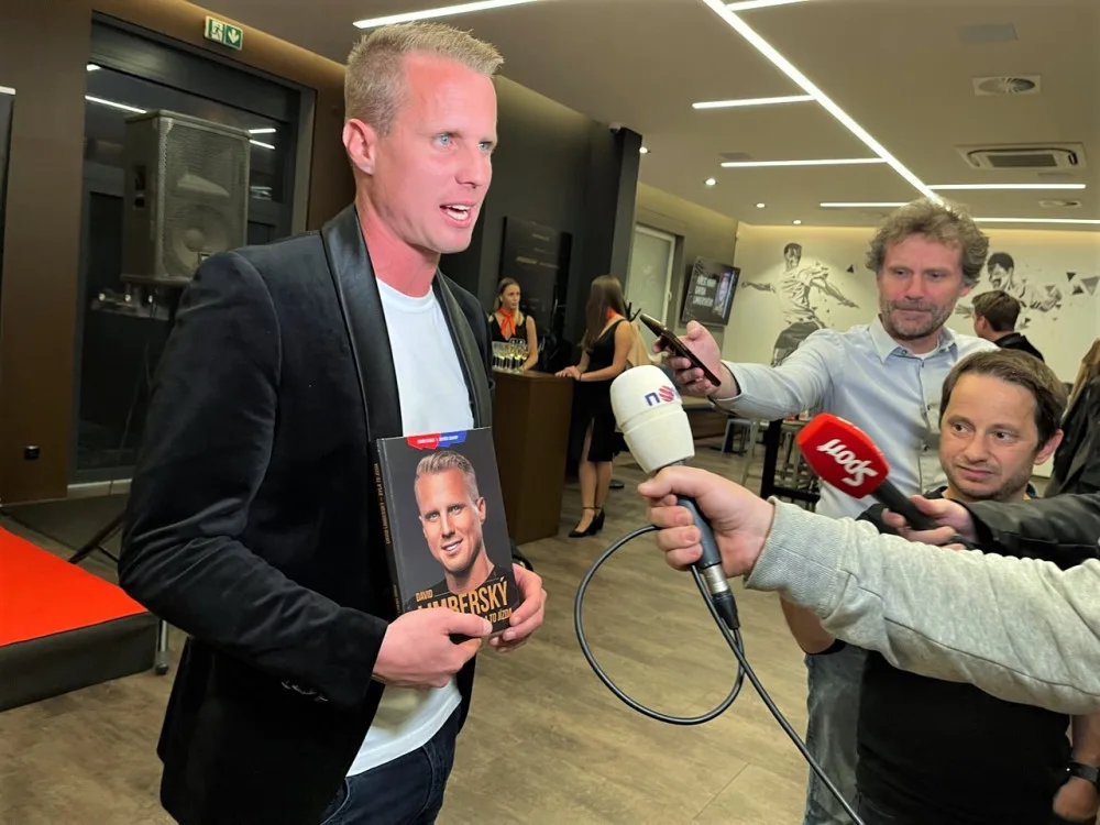 David Limberský pokřtil svoji knihu