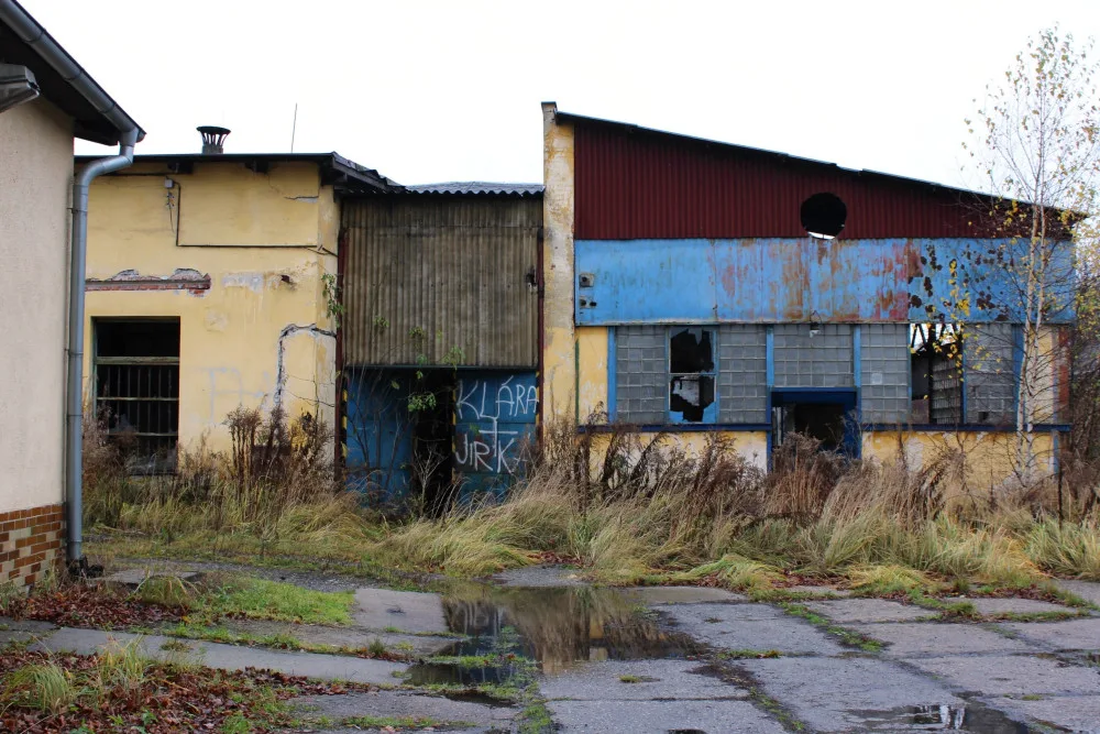 Bývalý areál železničního depa v Sokolově má šanci se stát průmyslovou zónou