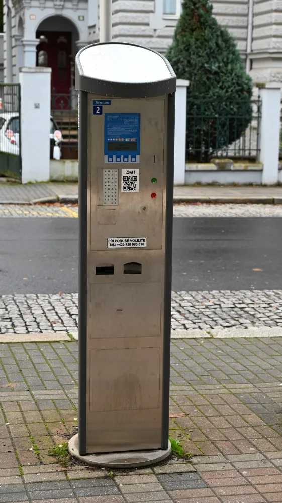 Karlovy Vary chtějí posílit kontrolu parkování, spoléhat se chtějí na nové bezobslužné technologie