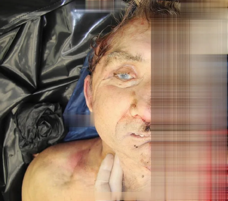Policisté stále neznají jméno muže, který si před jedoucí vlak lehl na koleje a zahynul. Teď zveřejnili jeho fotografii