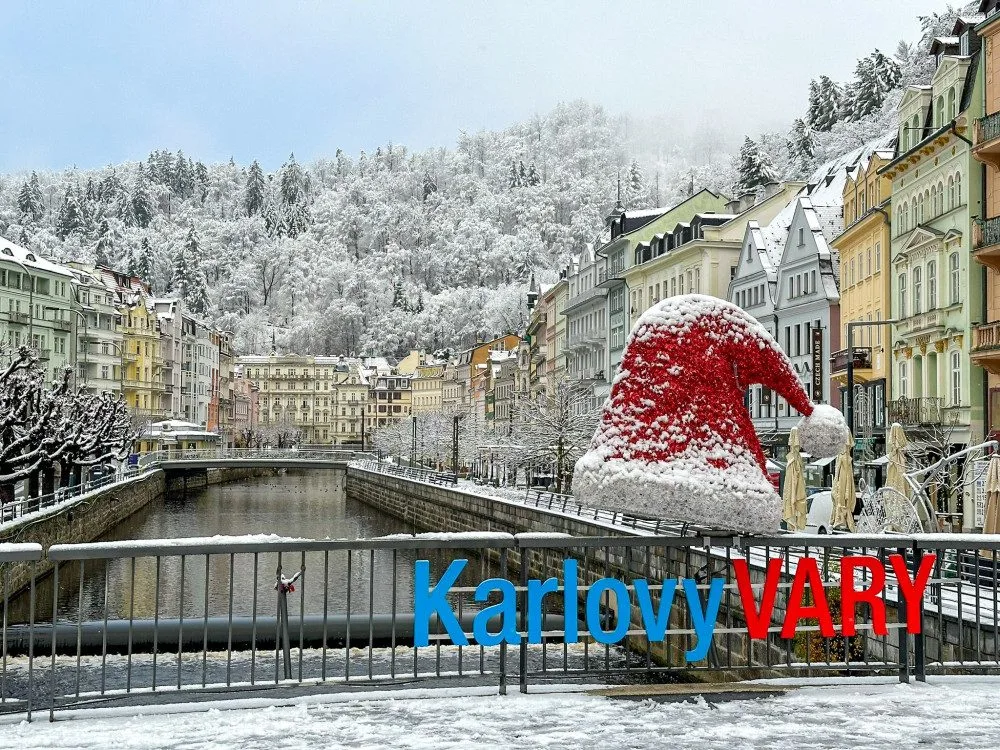 Předzahrádky restaurací v centru Karlových Varů dostanou pravidla pro vzhled