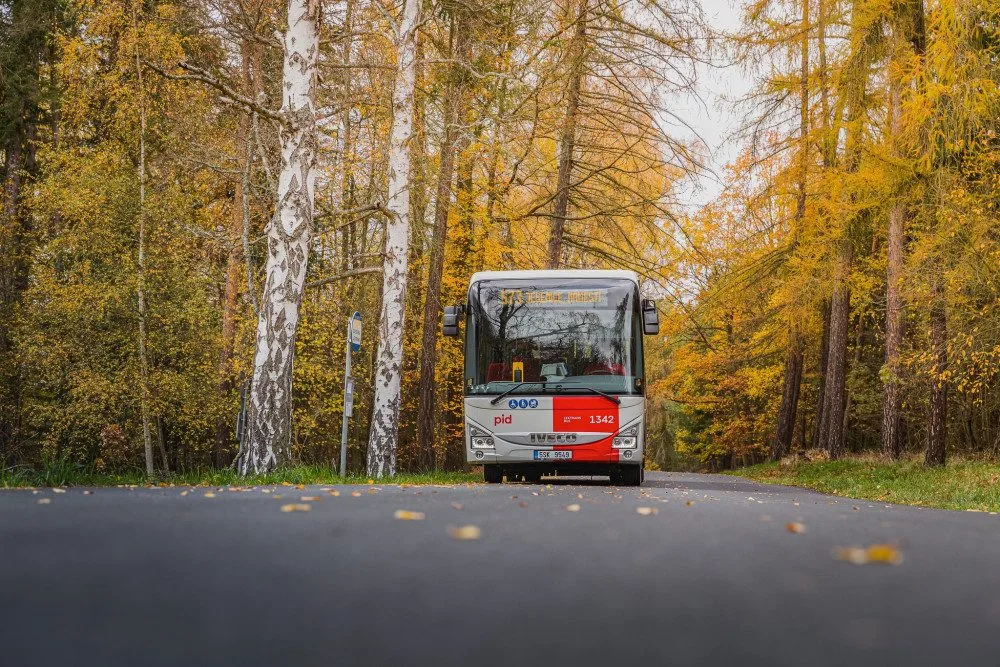Nová autobusová linka propojí Karlovy Vary s Prahou, zastávky budou v několika menších obcích na trase