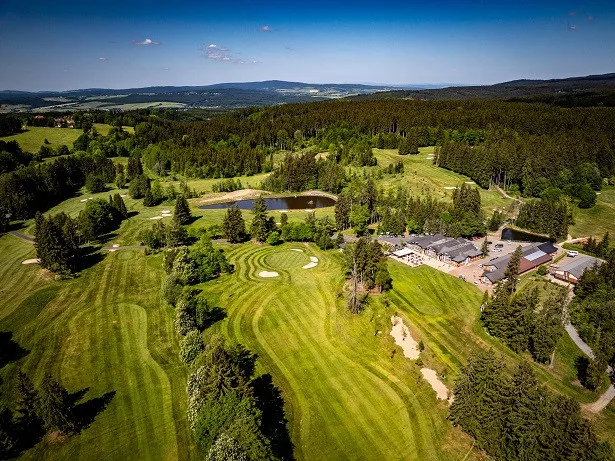 Nejstarší golfové hřiště u nás zahájí sezónu již na Velký pátek a s novým generálním partnerem.