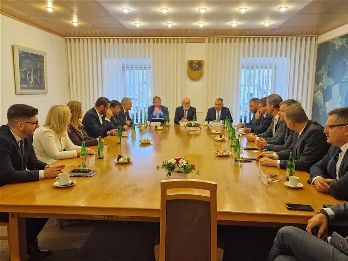 V Chebu stát podpoří vznik nové průmyslové zóny, zapojí státní organizace