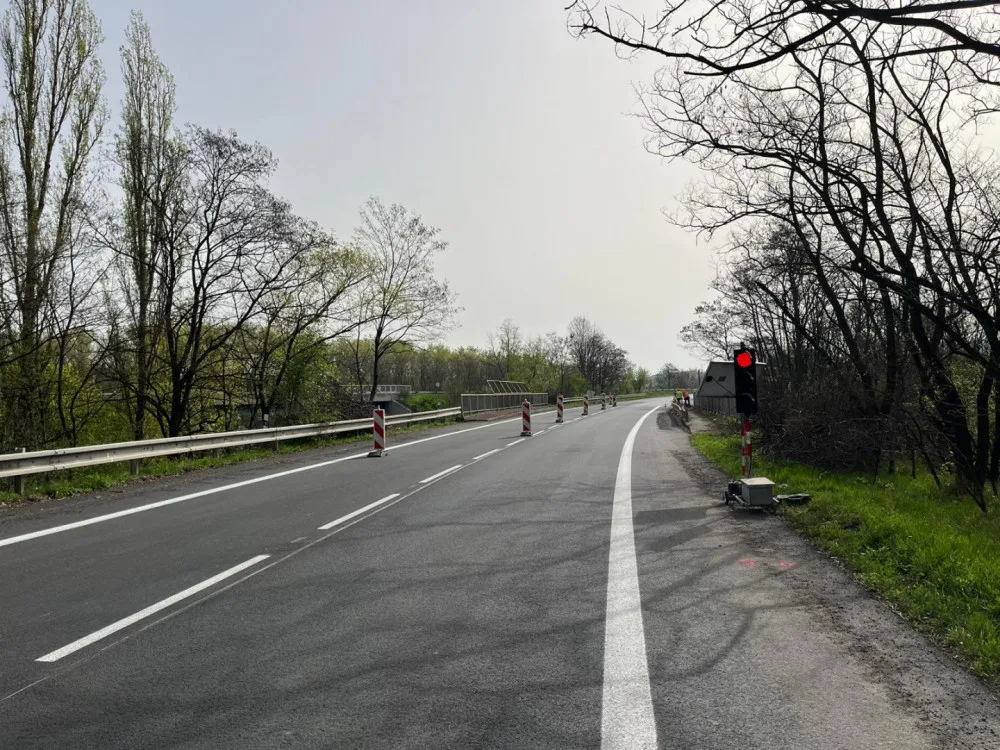 Dopravu mezi Karlovými Vary a Ostrovem omezují silniční práce