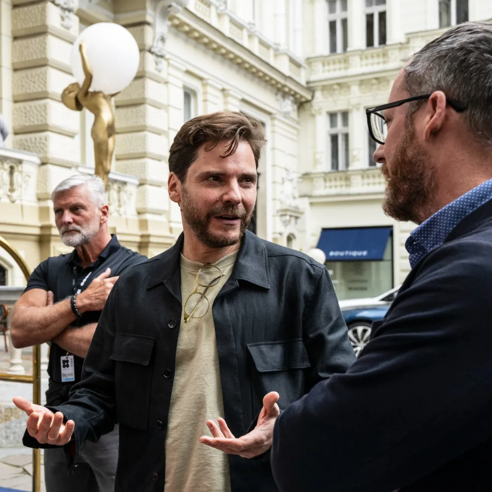 Daniel Brühl ve Varech