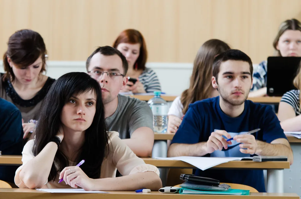 Karlovarský kraj chce rozšířit nabídku vysokoškolského vzdělání, zvažuje i zřízení nové vysoké školy
