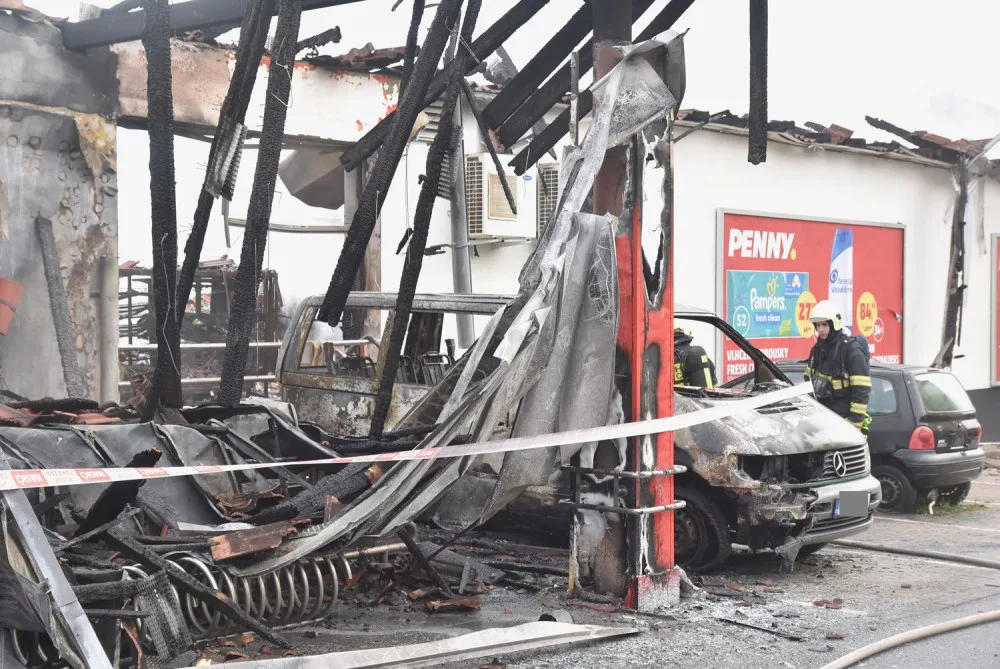 V Sokolově pokračuje soud s mužem, který nechtěně zapálil supermarket a způsobil škody přes 50 milionů