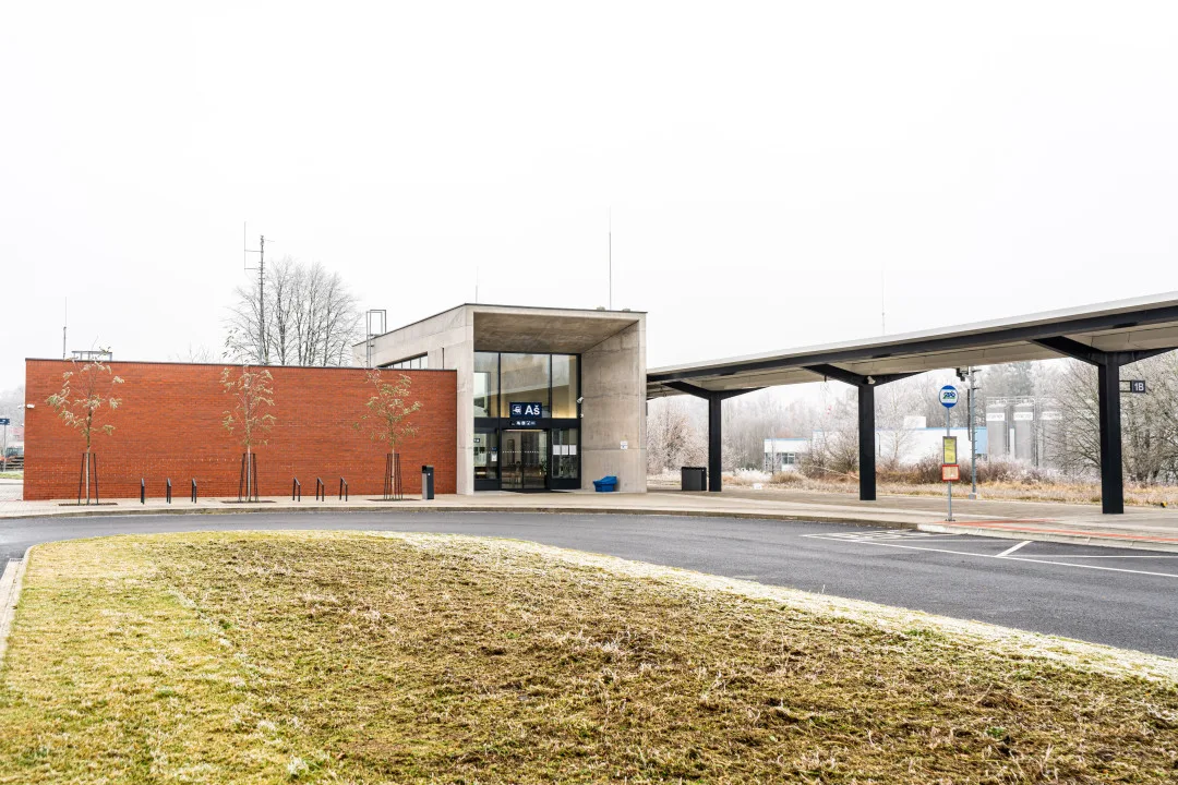 V Aši se otevřel společný terminál pro autobusovou i vlakovou dopravu