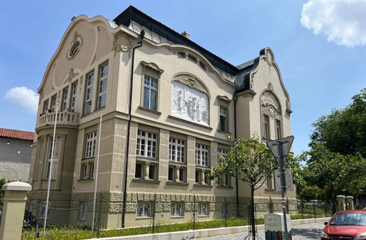 Cheb začne brzy opravovat městskou knihovnu poškozenou požárem. Foto: Se svolením Městské knihovny v Chebu