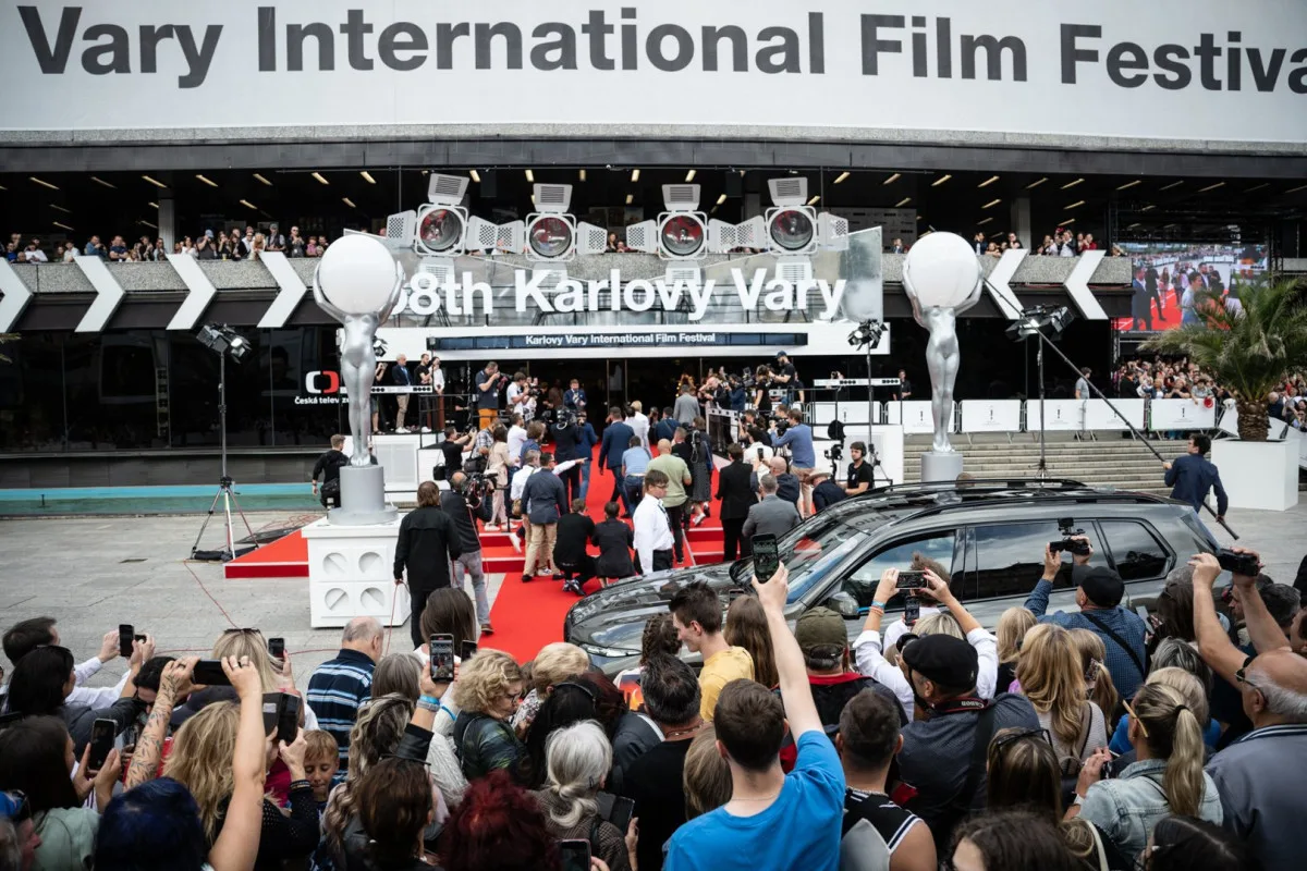 Některé slavnostní premiéry v Karlových Varech uvedou osobně jejich tvůrci.