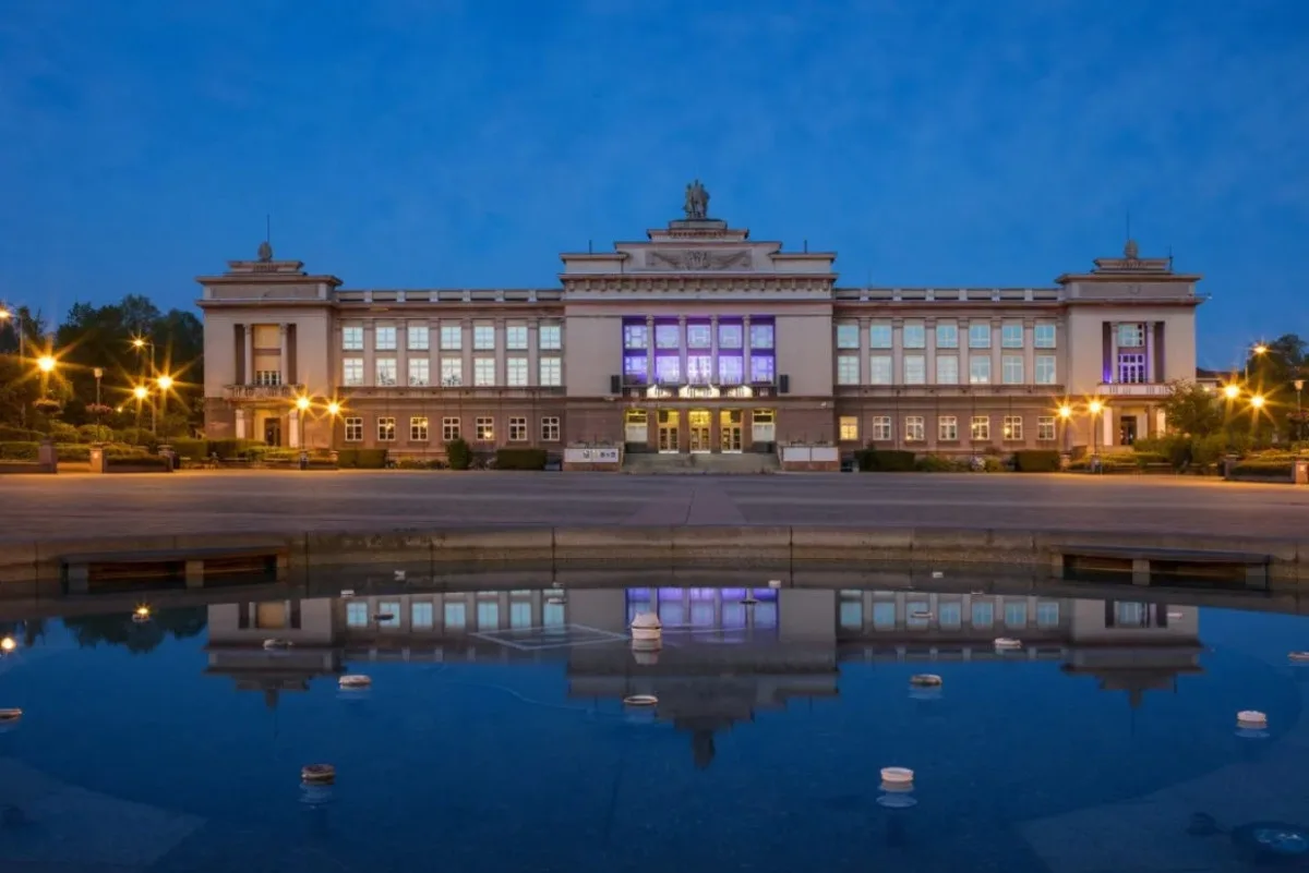 Rekonstrukce Domu kultury v Ostrově se prodraží, termín dokončení se však nemění. Foto: Se svolením města Ostrov