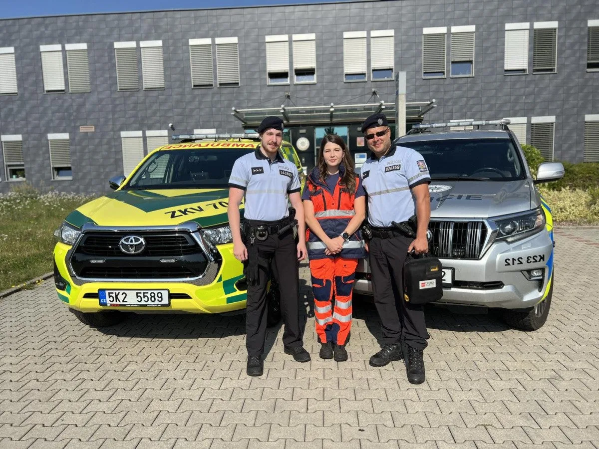 Policisté z Jáchymova zachránili muže v bezvědomí.