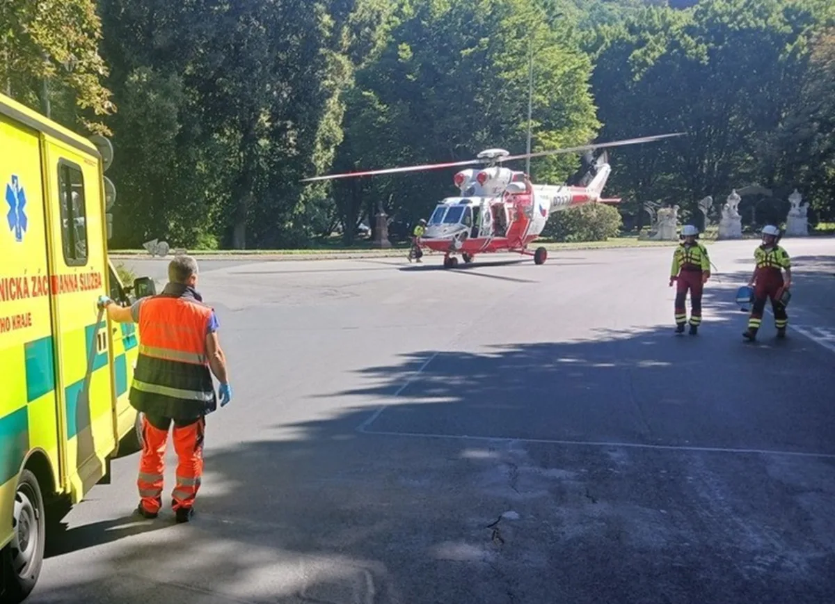 K okna hotelu v Karlových Varech vypadla žena, policisté vyloučili cizí zavinění. Foto: Se svolením MP Karlovy Vary