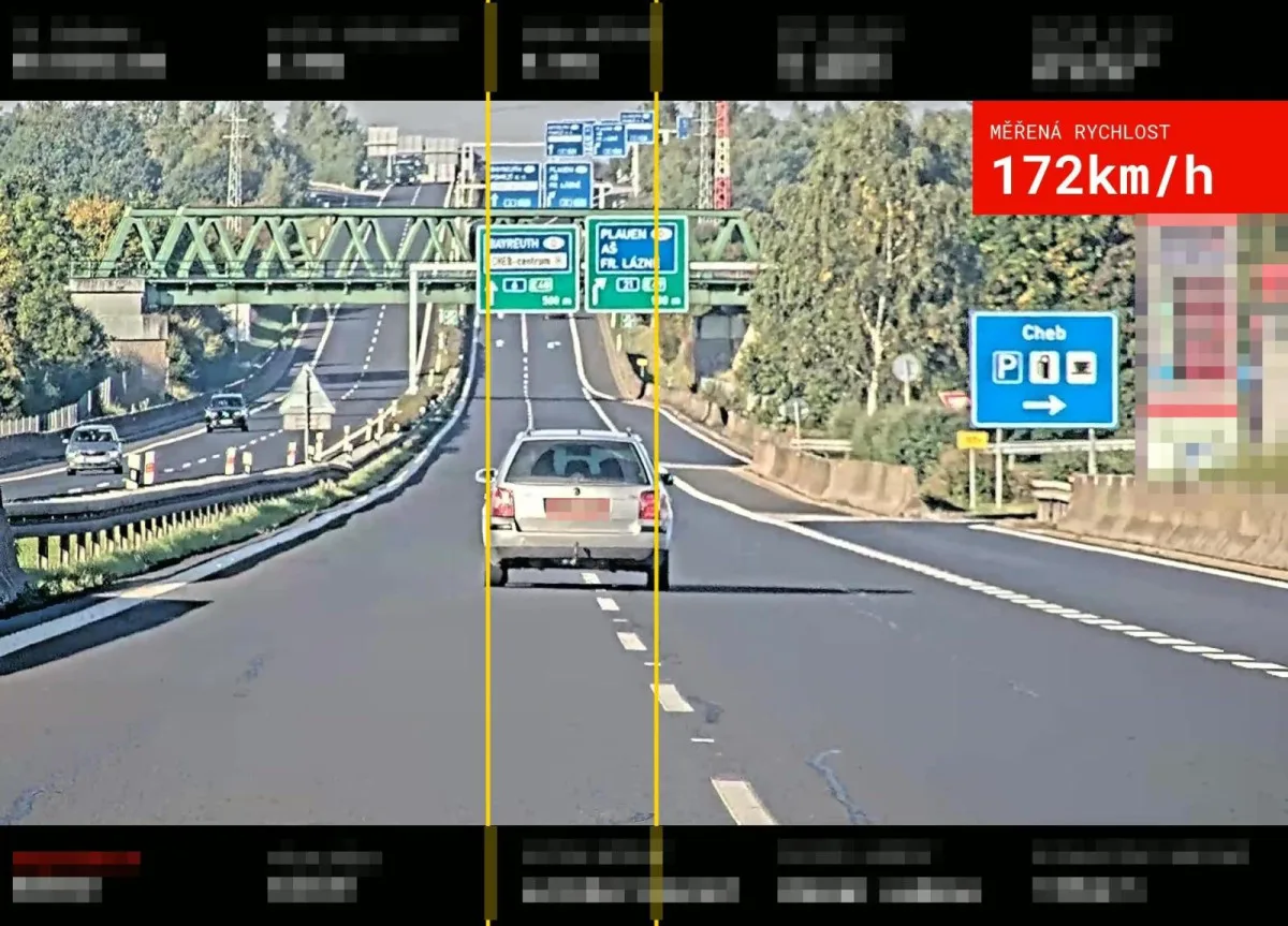 Řidič u Chebu jel 172 km/h a nadýchal přes jedno promile.