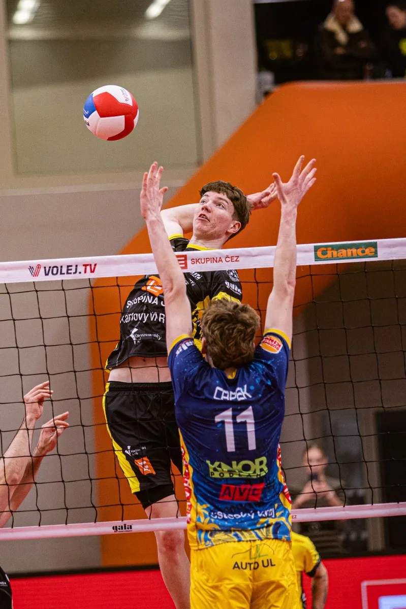 FOTO: Karlovarští volejbalisté mají nabitý program, přesto postoupili do finále